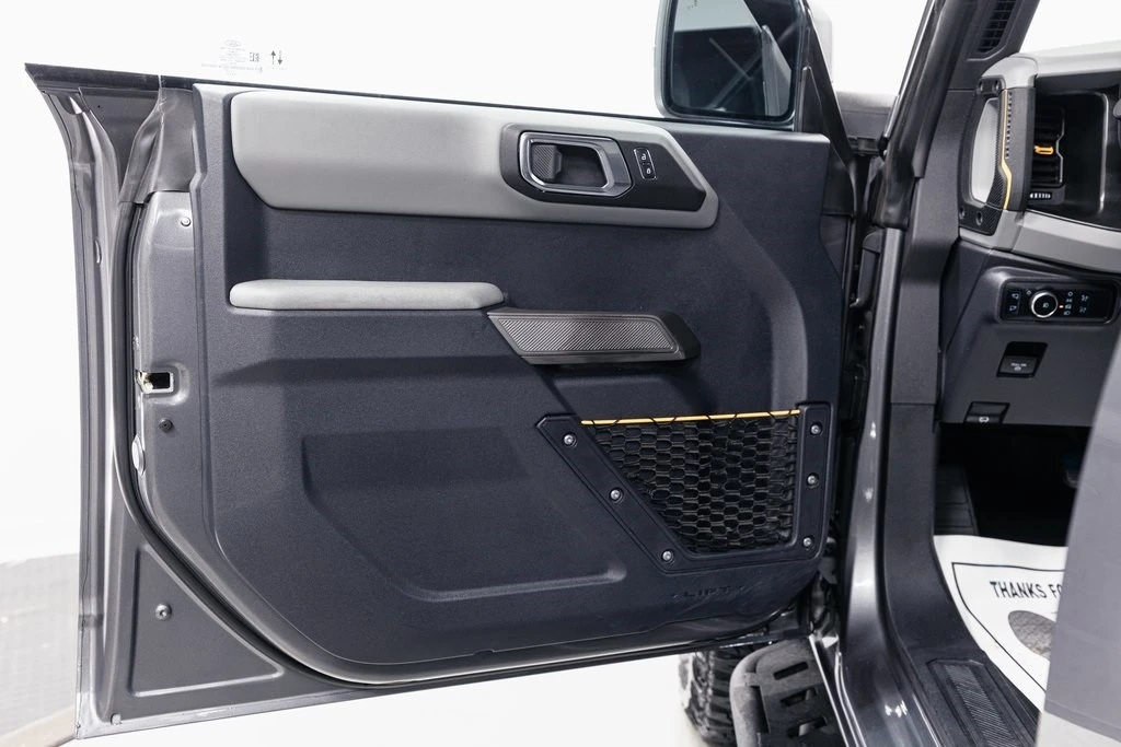 2023 Ford Bronco 6th Gen - Image 5 of 12