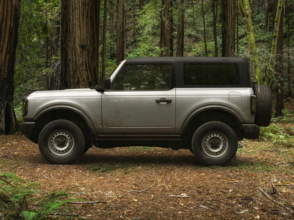 2023 Ford Bronco 6th Gen - Image 2 of 4