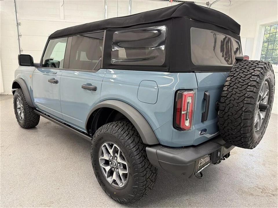 2023 Ford Bronco 6th Gen - Image 7 of 16