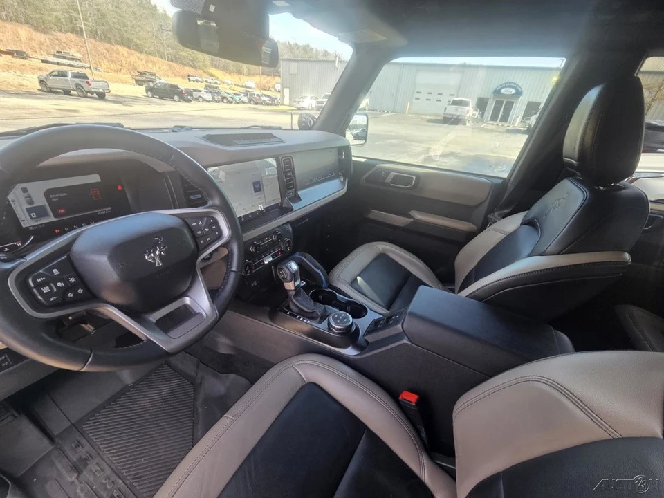 2023 Ford Bronco 6th Gen - Image 20 of 21
