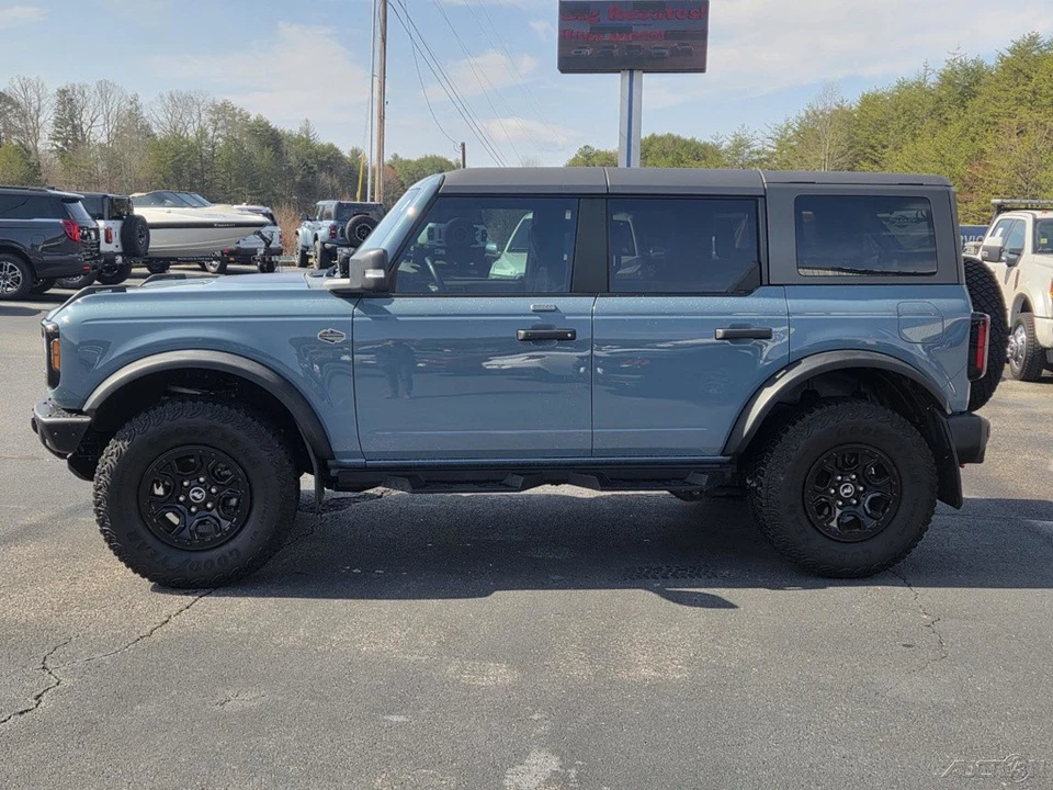 2023 Ford Bronco 6th Gen - Image 2 of 21