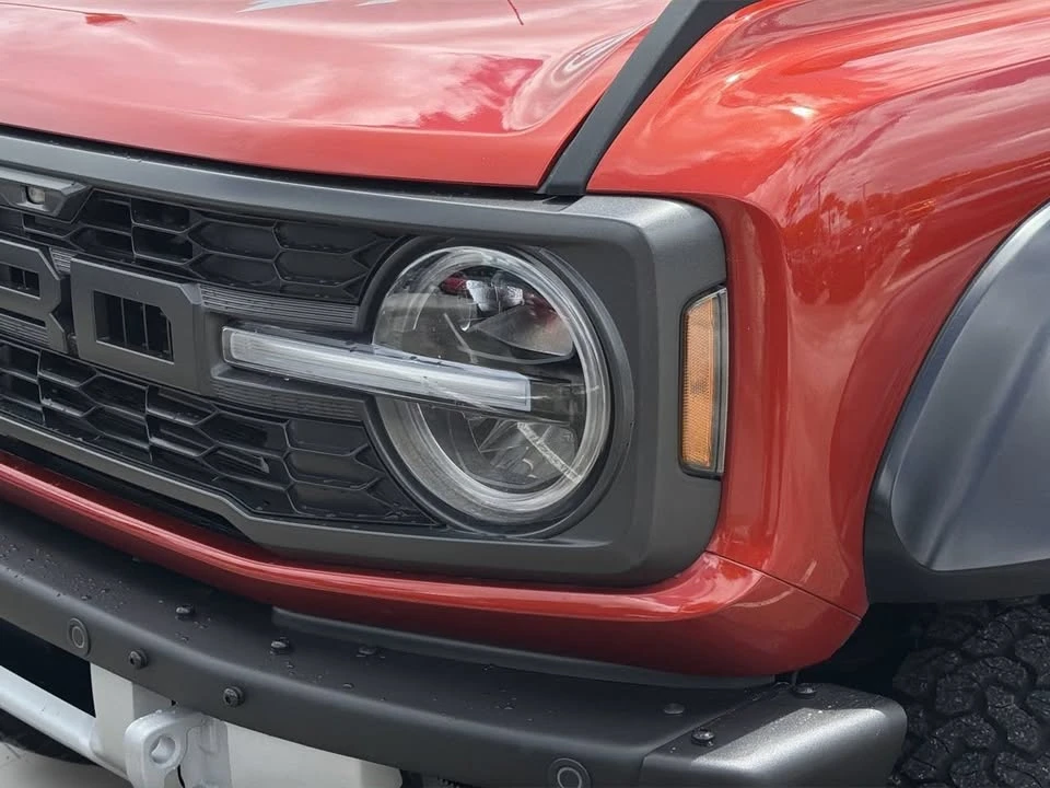 2023 Ford Bronco 6th Gen - Image 5 of 10