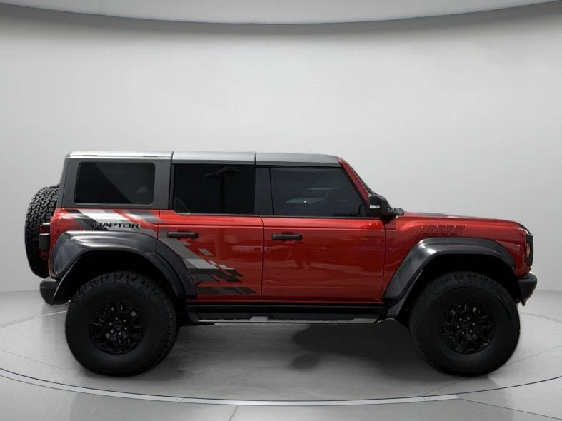 2023 Ford Bronco 6th Gen - Image 2 of 10
