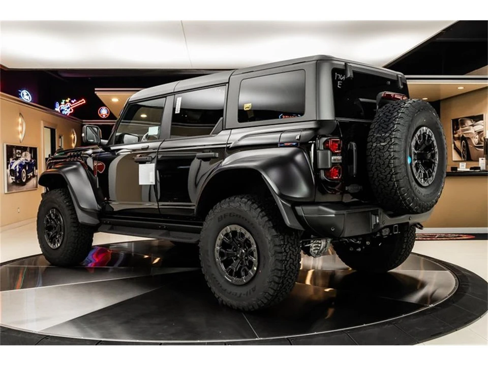 2023 Ford Bronco 6th Gen - Image 16 of 31
