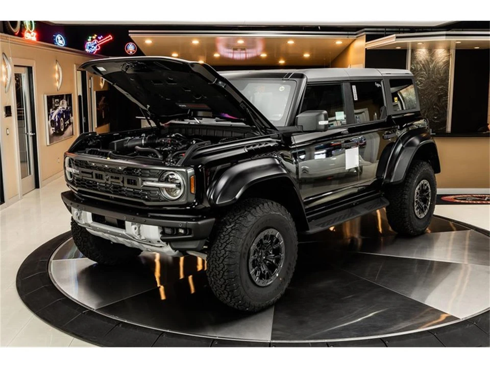 2023 Ford Bronco 6th Gen - Image 6 of 31