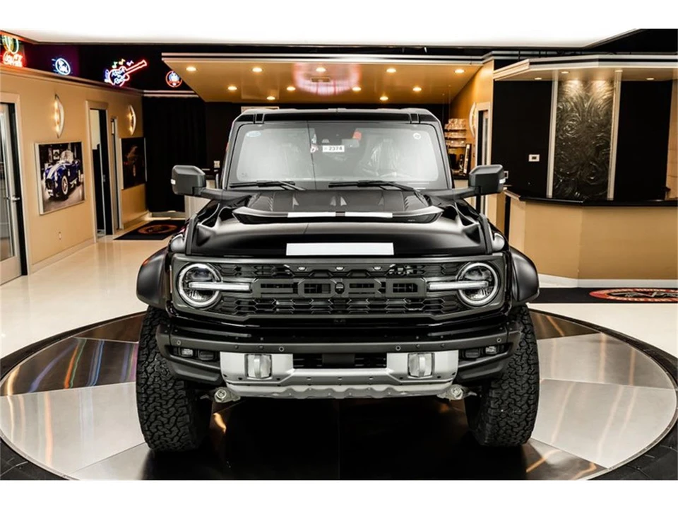 2023 Ford Bronco 6th Gen - Image 8 of 31