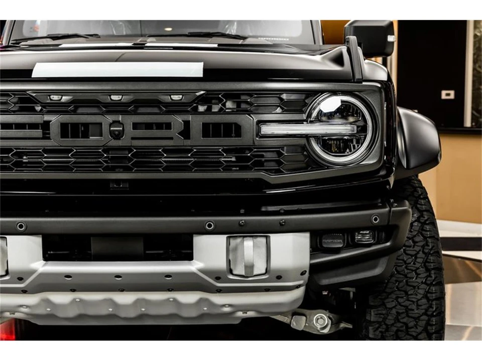 2023 Ford Bronco 6th Gen - Image 28 of 31