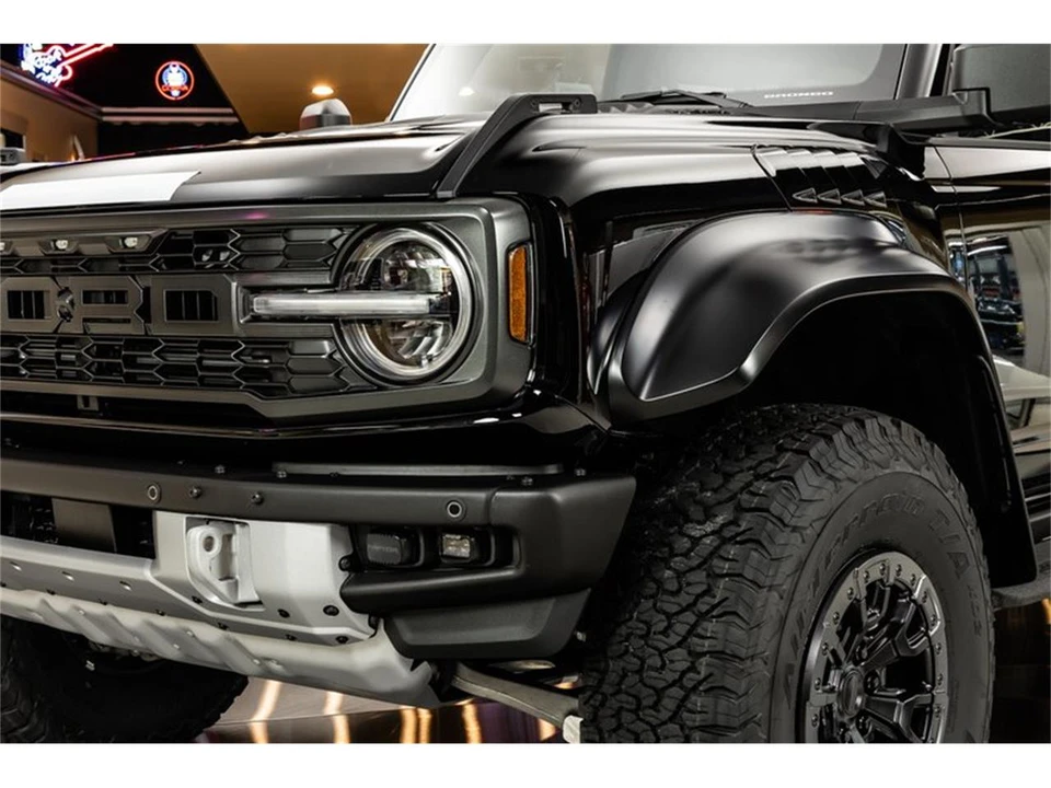2023 Ford Bronco 6th Gen - Image 29 of 31