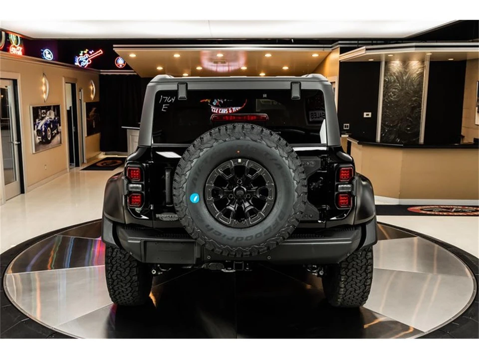 2023 Ford Bronco 6th Gen - Image 15 of 31