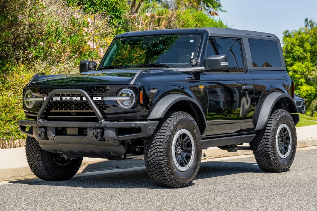 2023 Ford Bronco 6th Gen - Image 1 of 31