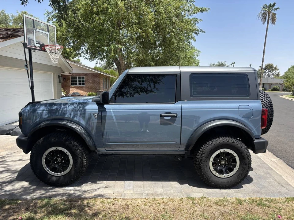 2023 Ford Bronco 6th Gen - Image 2 of 14