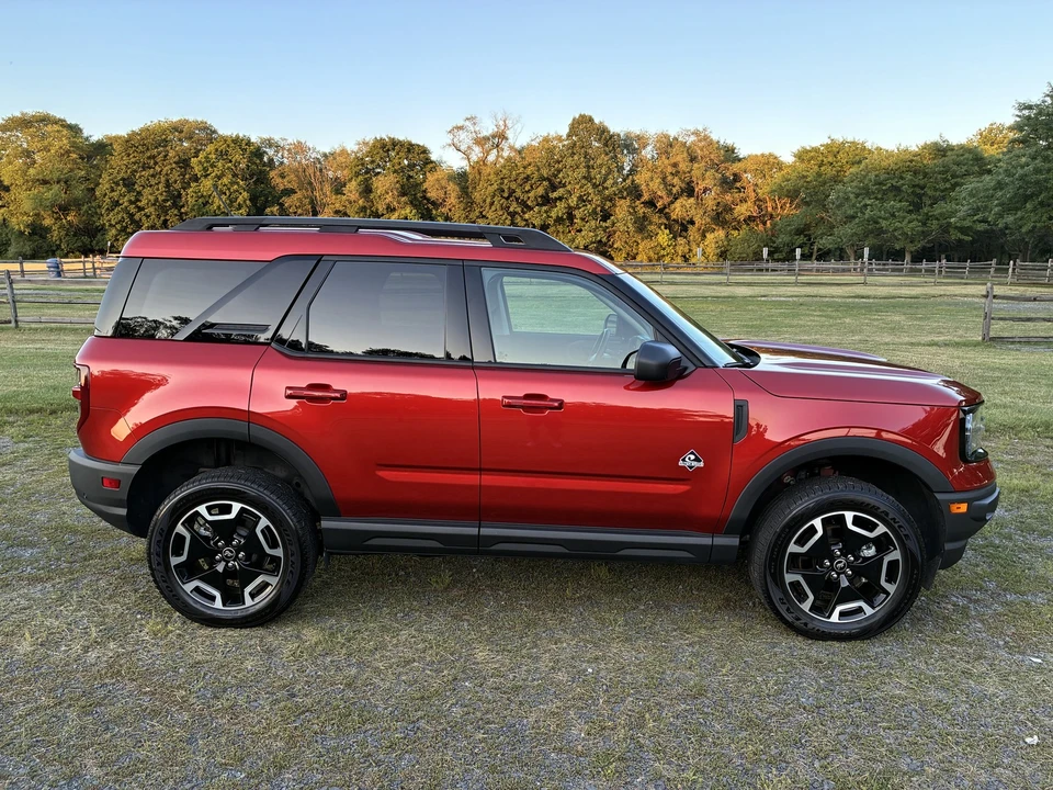 2023 Ford Bronco 6th Gen - Image 4 of 31