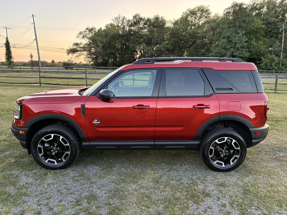 2023 Ford Bronco 6th Gen - Image 8 of 31