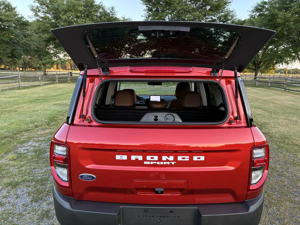 2023 Ford Bronco 6th Gen - Image 17 of 31