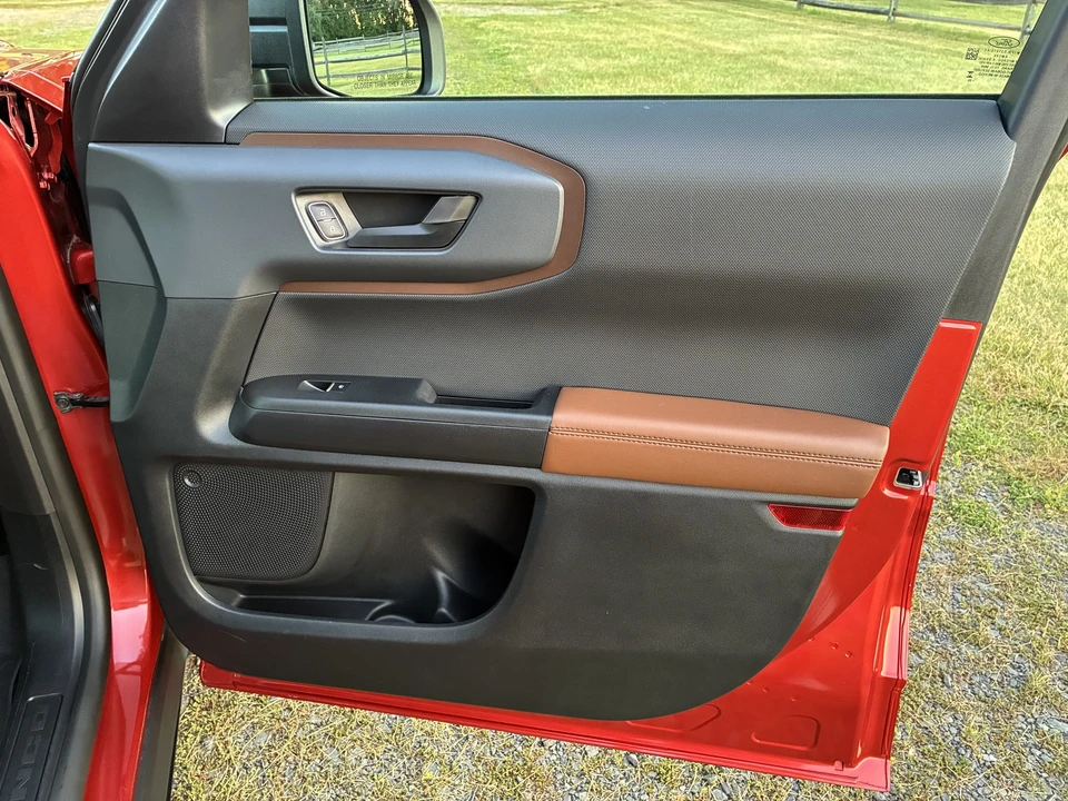 2023 Ford Bronco 6th Gen - Image 23 of 31
