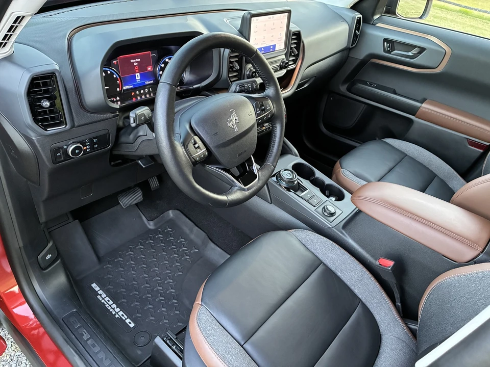 2023 Ford Bronco 6th Gen - Image 11 of 31