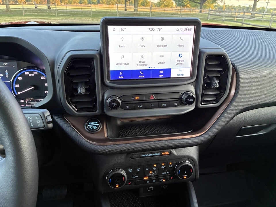 2023 Ford Bronco 6th Gen - Image 25 of 31