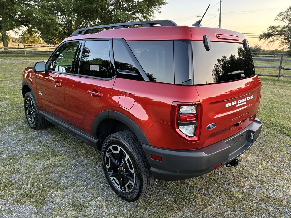 2023 Ford Bronco 6th Gen - Image 7 of 31