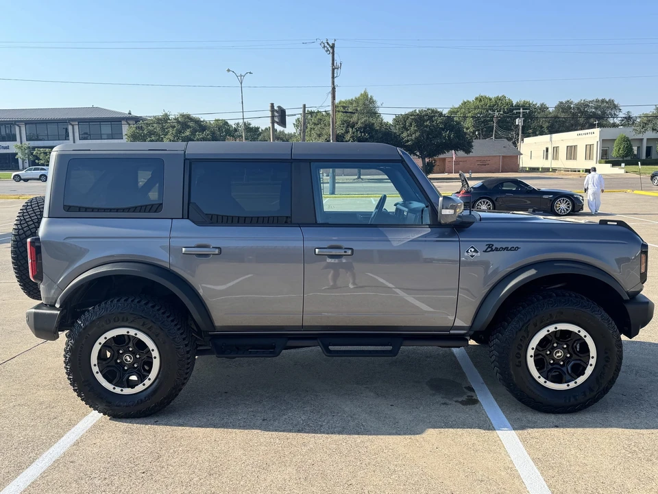 2023 Ford Bronco 6th Gen - Image 11 of 31