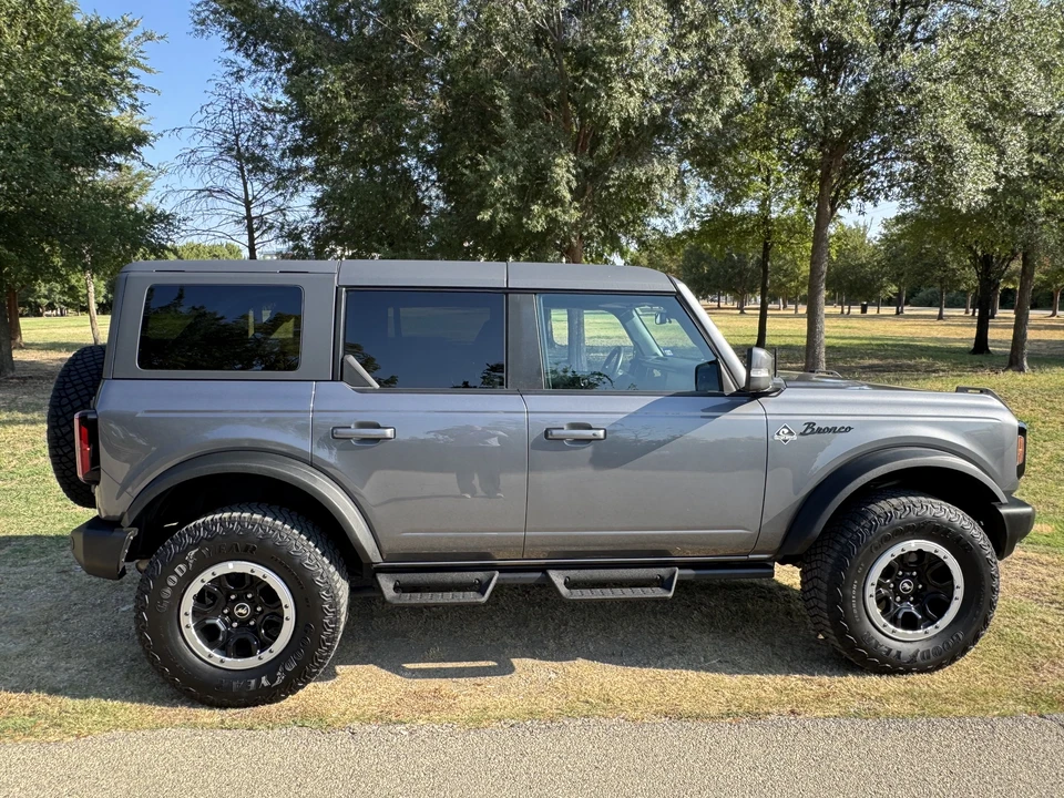 2023 Ford Bronco 6th Gen - Image 9 of 31