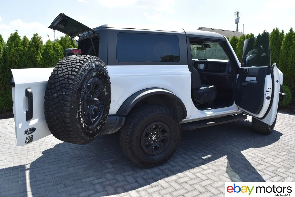 2023 Ford Bronco 6th Gen - Image 19 of 24