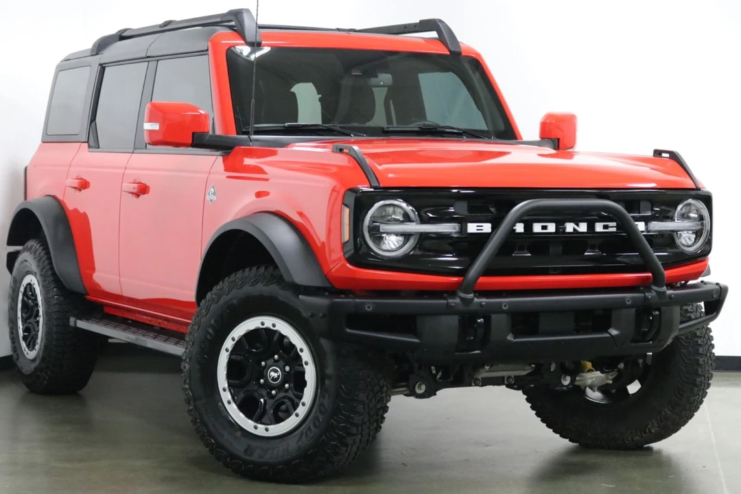 2023 Ford Bronco 6th Gen - Image 2 of 12