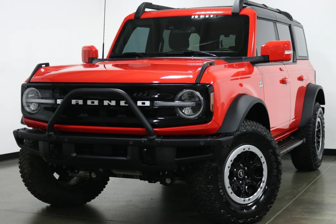 2023 Ford Bronco 6th Gen - Image 5 of 12