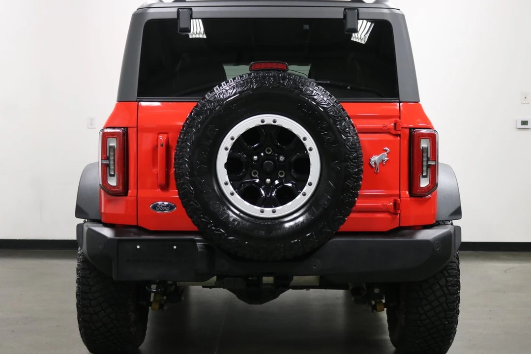2023 Ford Bronco 6th Gen - Image 9 of 12
