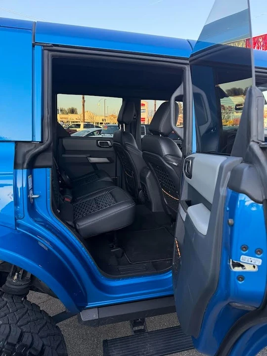 2023 Ford Bronco 6th Gen - Image 13 of 15
