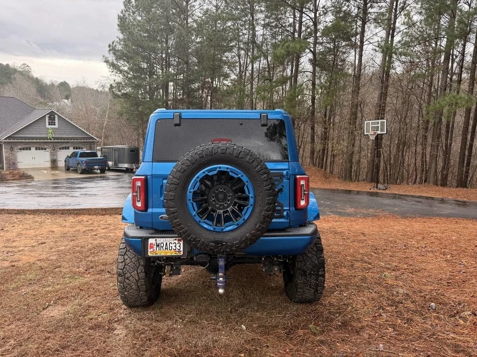 2023 Ford Bronco 6th Gen - Image 10 of 15