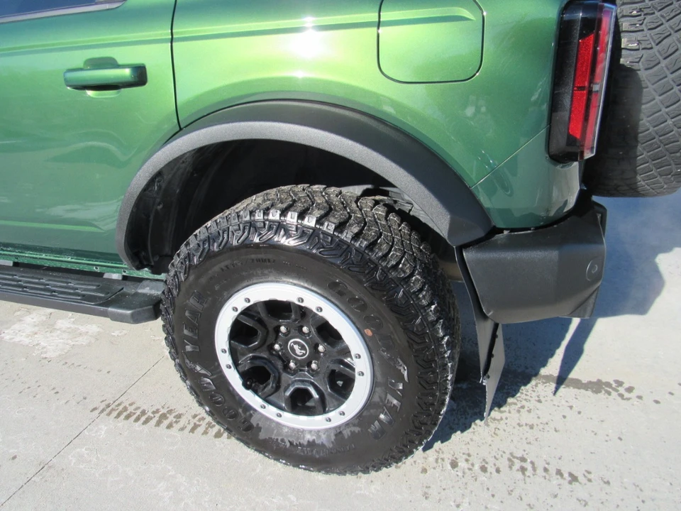 2023 Ford Bronco 6th Gen - Image 4 of 12
