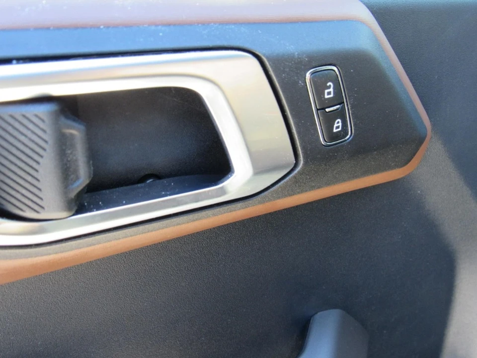 2023 Ford Bronco 6th Gen - Image 18 of 21