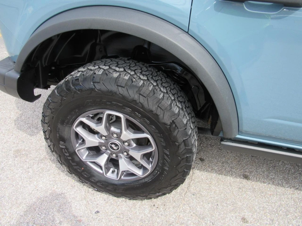 2023 Ford Bronco 6th Gen - Image 4 of 31