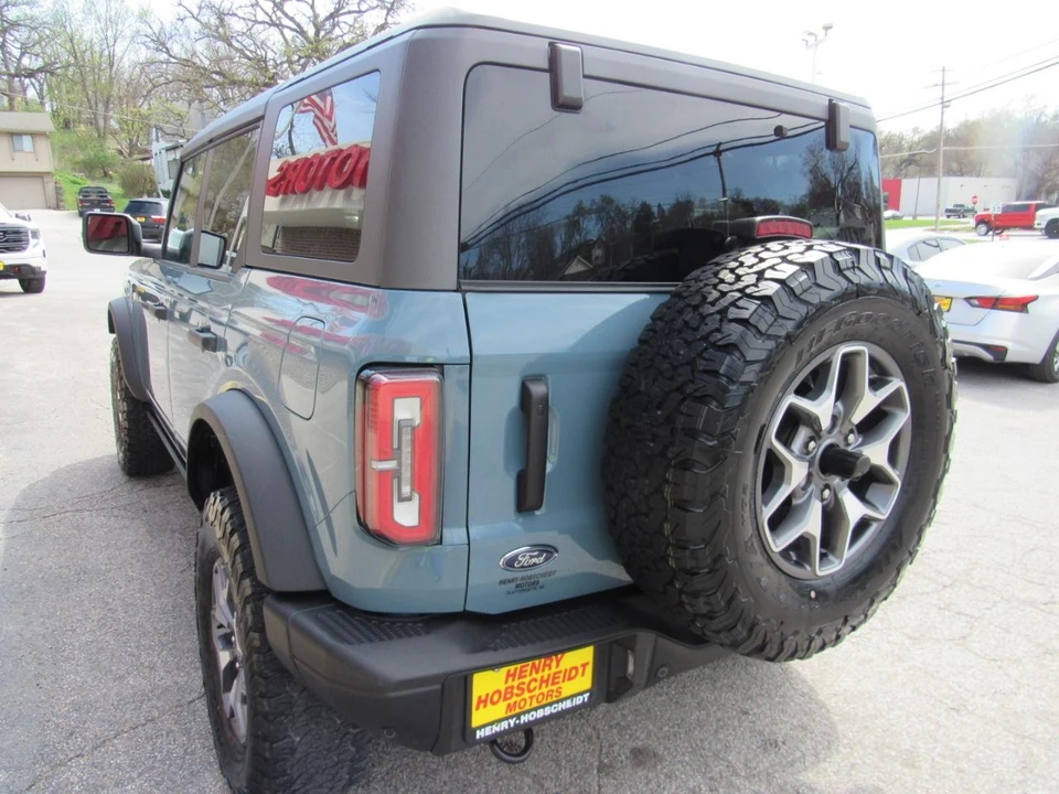 2023 Ford Bronco 6th Gen - Image 11 of 31