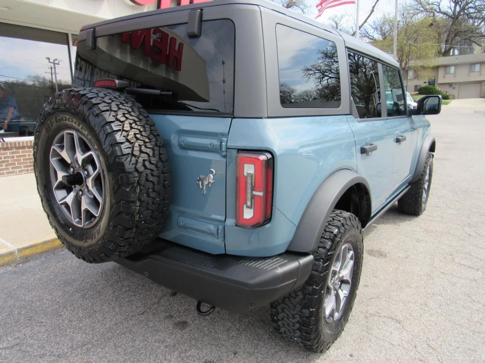 2023 Ford Bronco 6th Gen - Image 12 of 31