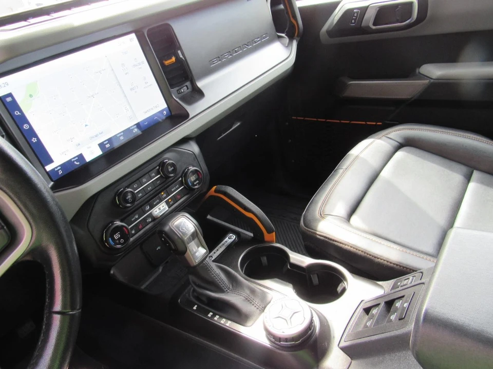 2023 Ford Bronco 6th Gen - Image 7 of 31