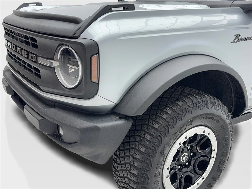 2023 Ford Bronco 6th Gen - Image 5 of 12