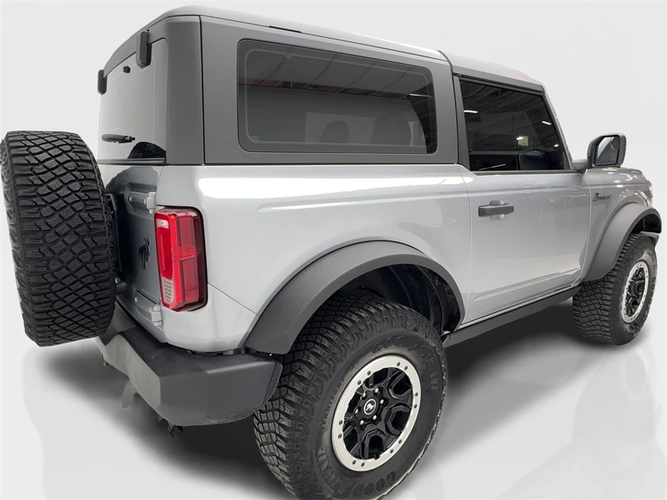 2023 Ford Bronco 6th Gen - Image 9 of 12