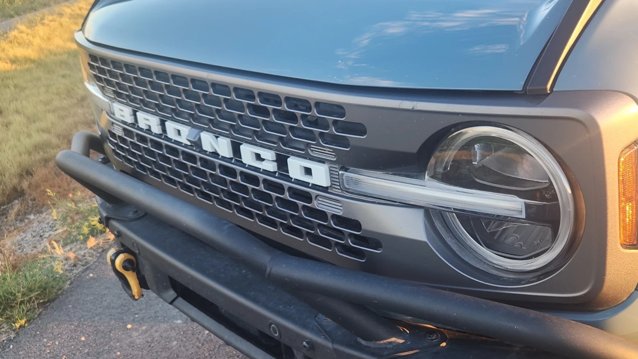 2023 Ford Bronco 6th Gen - Image 15 of 24