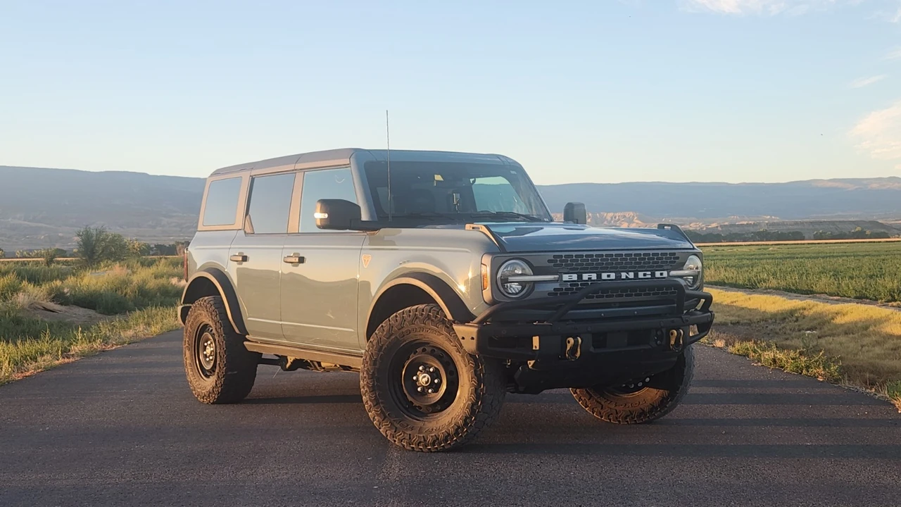 2023 Ford Bronco 6th Gen - Image 3 of 24
