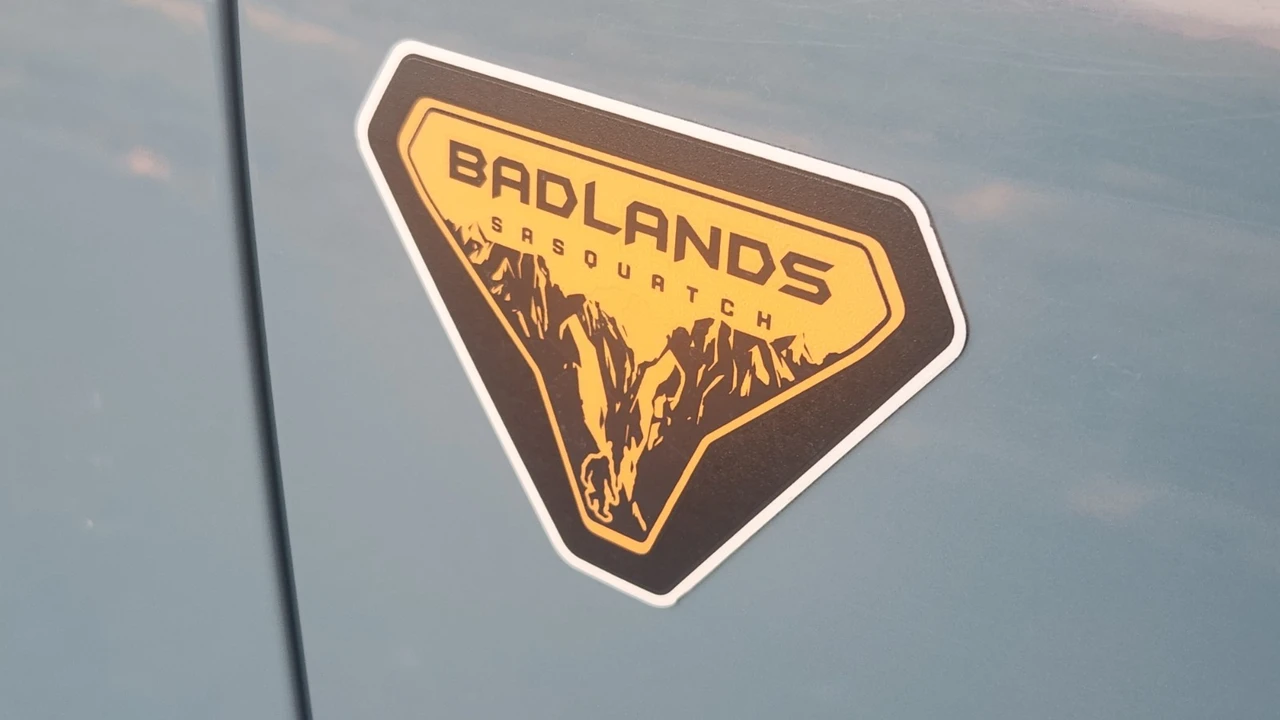 2023 Ford Bronco 6th Gen - Image 23 of 24