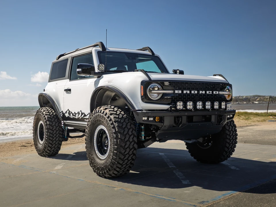 2023 Ford Bronco 6th Gen - Image 3 of 31