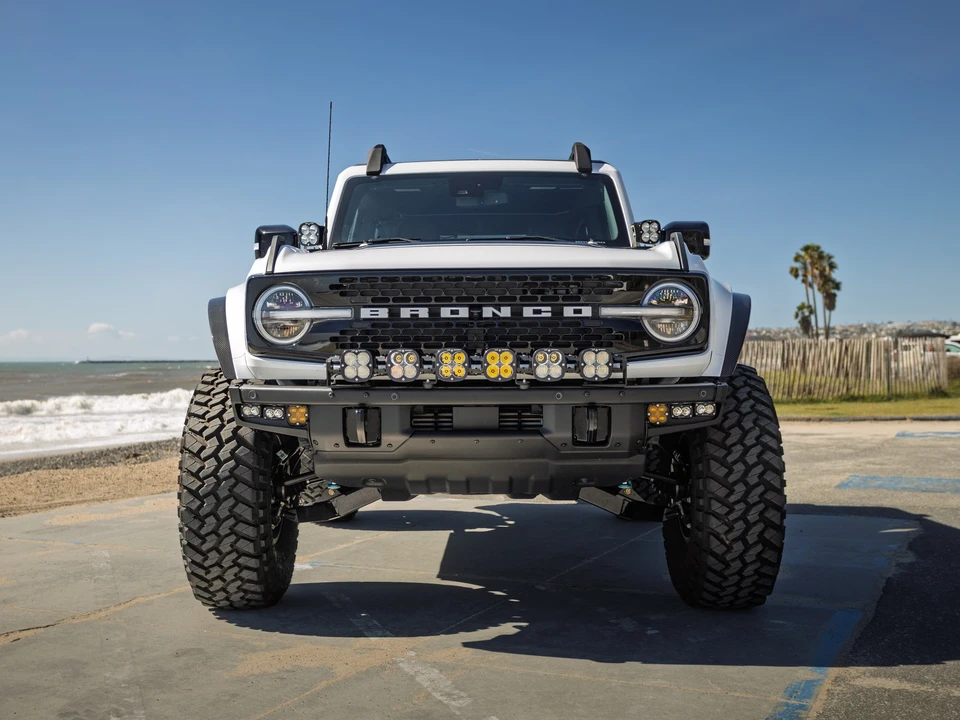 2023 Ford Bronco 6th Gen - Image 2 of 21