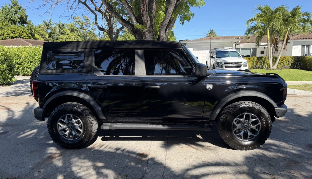 2023 Ford Bronco 6th Gen - Image 2 of 30