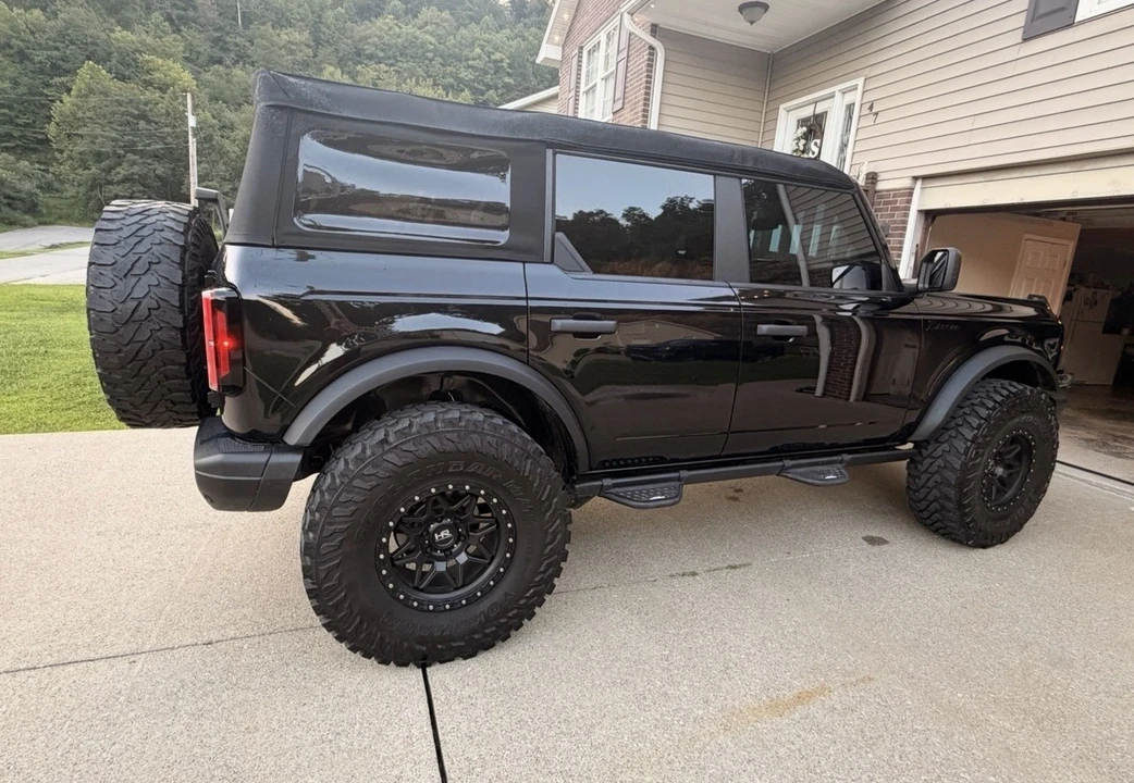 2023 Ford Bronco 6th Gen - Image 6 of 9