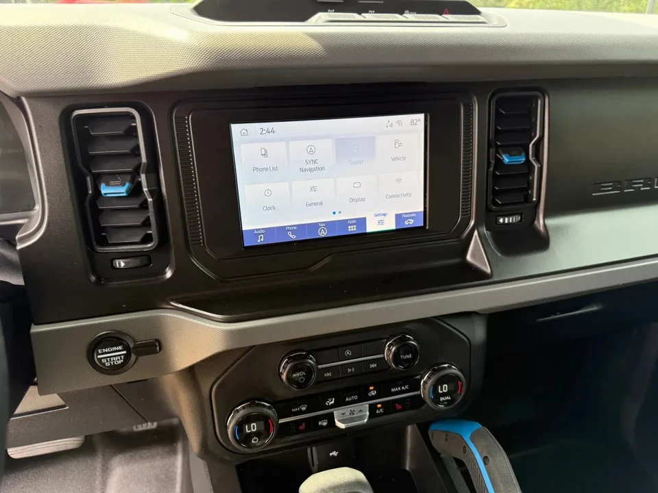 2023 Ford Bronco 6th Gen - Image 12 of 15