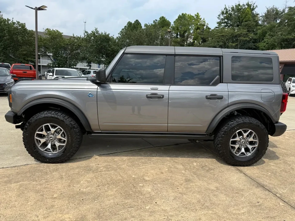 2023 Ford Bronco 6th Gen - Image 2 of 15