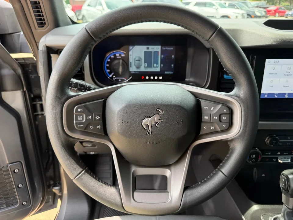 2023 Ford Bronco 6th Gen - Image 11 of 15