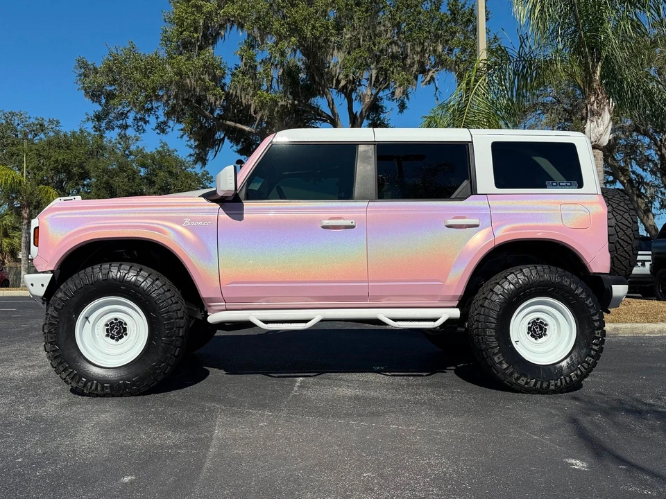 2023 Ford Bronco 6th Gen - Image 6 of 12
