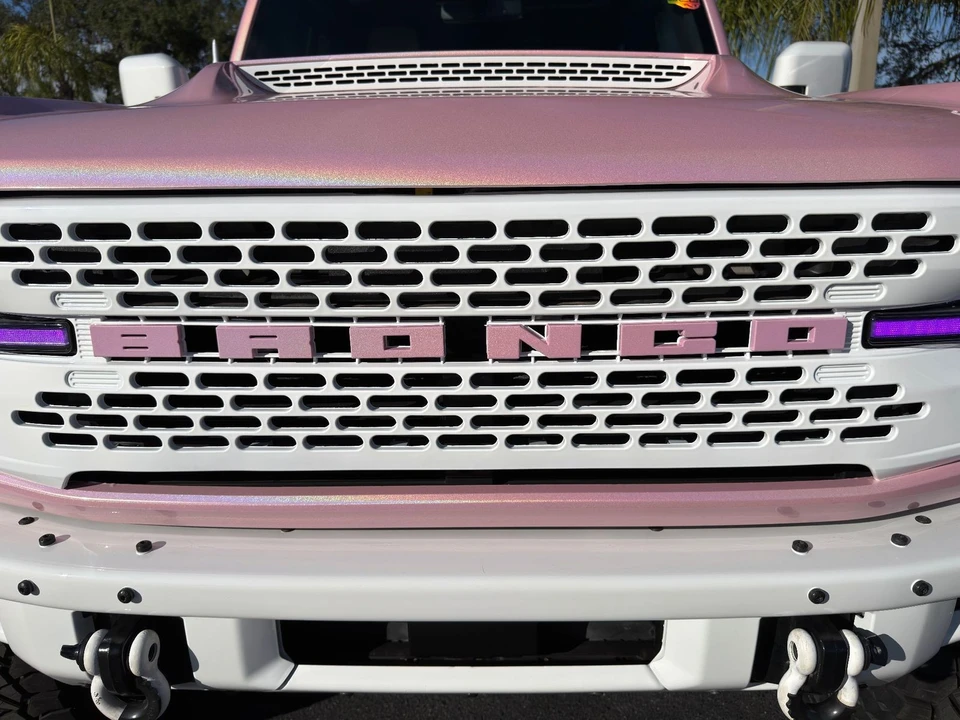 2023 Ford Bronco 6th Gen - Image 9 of 12